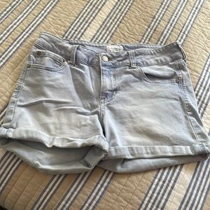 Celebrity pink brand light blue denim shorts, size 5, EUC